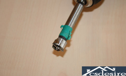 Сверло Форстнера - применяется для фрезерования несквозных отверстий под эксцентрик. Для стандартного эксцентрика необходимо сверло диаметром 15 мм.
