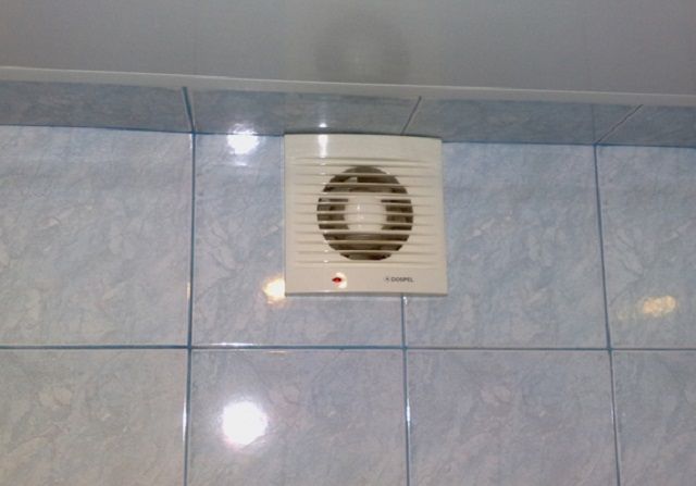 Вентилятор в туалете
