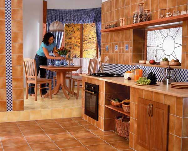 Керамическая плитка на пол для кухни: достоинства, недостатки