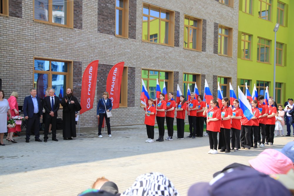 Школу на 1150 мест открыли в ЖК «Новая Рига»